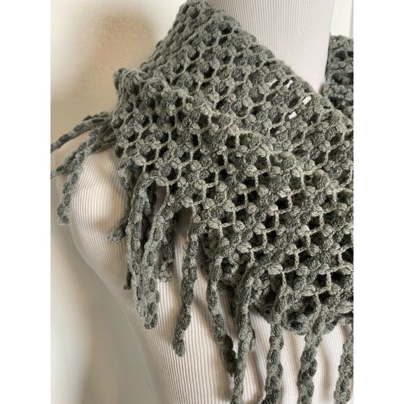 Los Angeles Boutique Chunky Open Knit Sweater Infinity Scarf Cowl Tube Neck NEW - Picture 2 of 6